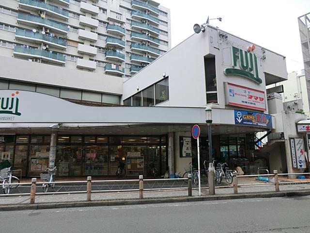 Supermarket. Fuji until Sagamiono shop 79m