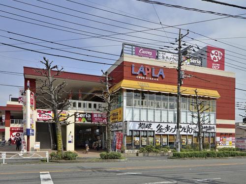 Shopping centre. Laplace Chuorinkan: bike about 7 minutes (1720m)