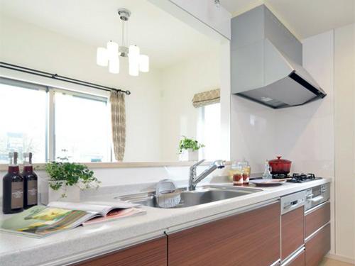 Kitchen. While reducing the time and effort of postprandial put away, Kitchen was installed dishwasher also be effective in water conservation. In spacious sink and functional facilities are complete space, To look forward to every day of cooking! (Sale already model house)