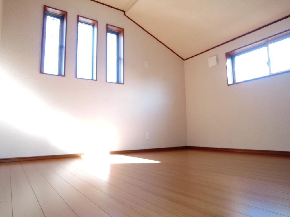 Non-living room. Local (12 May 2013) Shooting