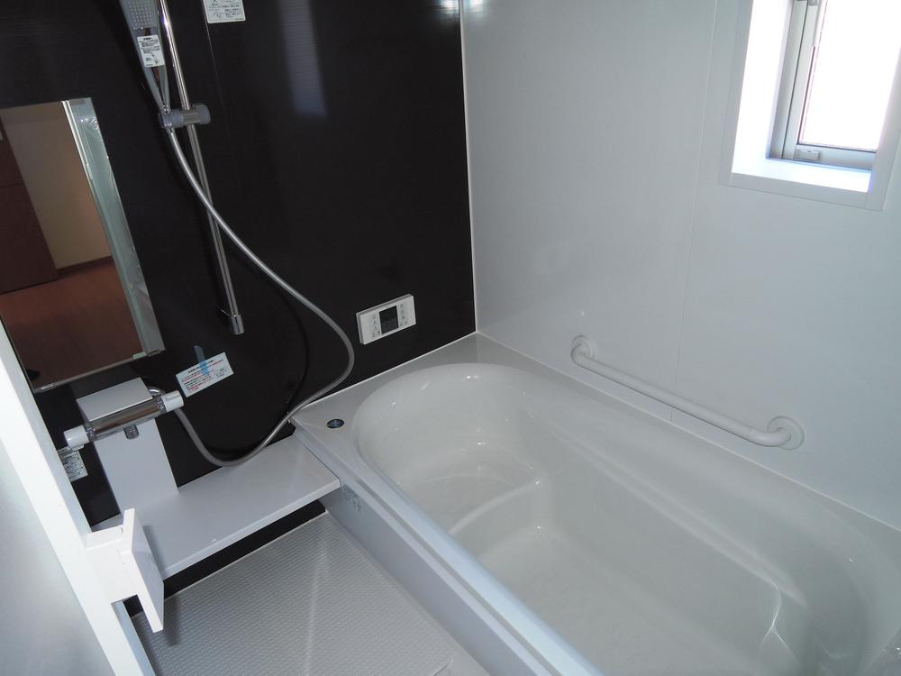 Bathroom. Local (12 May 2013) Shooting