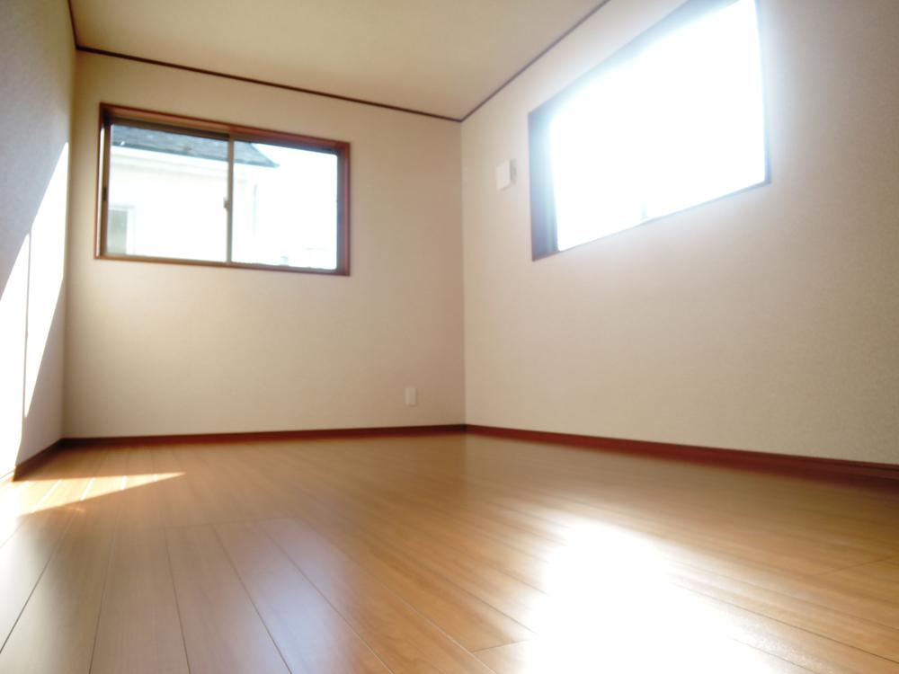 Non-living room. Local (12 May 2013) Shooting