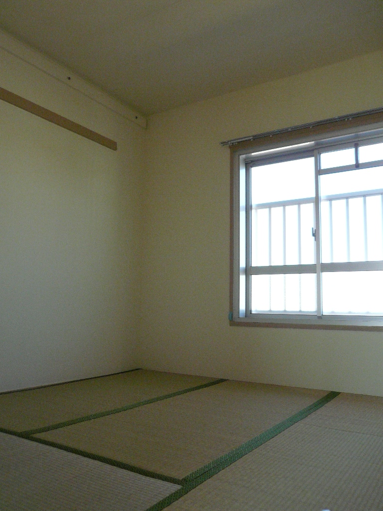 Other room space. Japanese-style room 4.5 tatami Photo is the same type ・ It is another dwelling unit. 