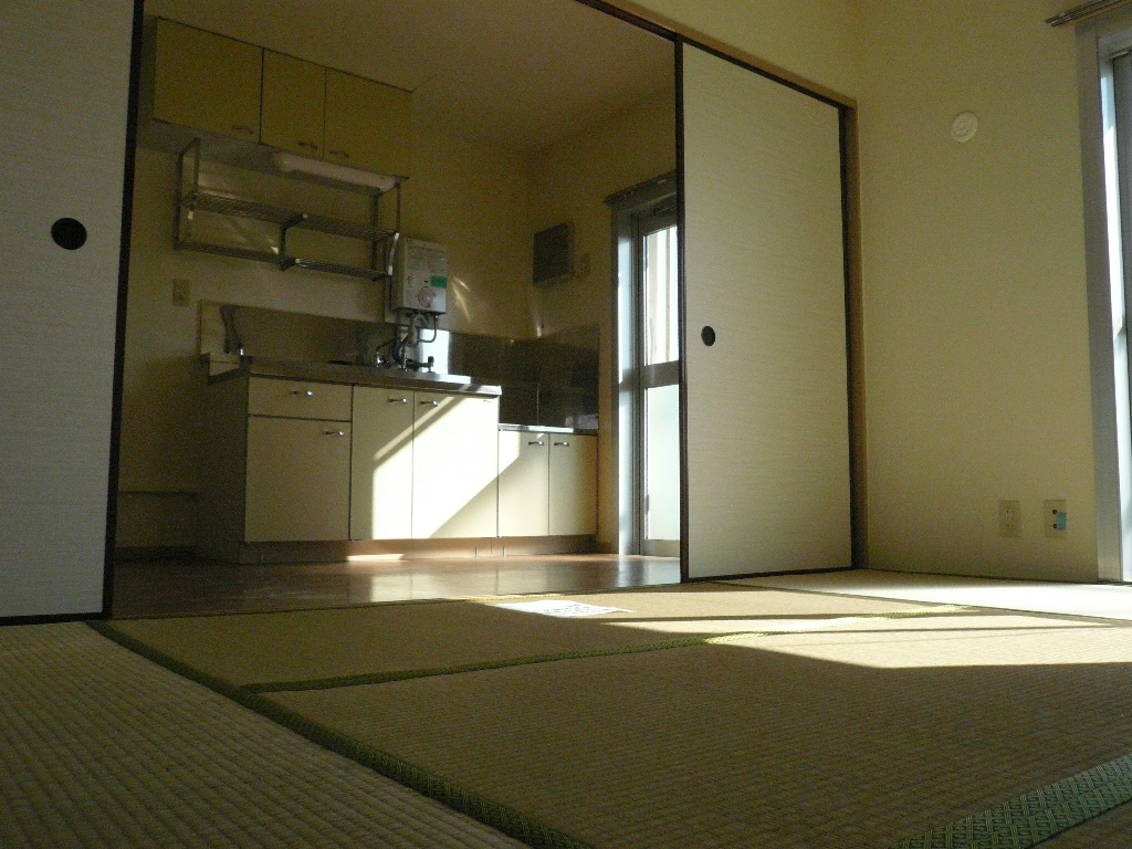 Living and room. Japanese-style room 6.0 tatami Photo is the same type ・ It is another dwelling unit. 