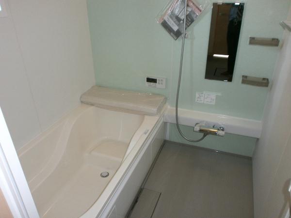 Bathroom. 1 Building Indoor (11 May 2013) Shooting