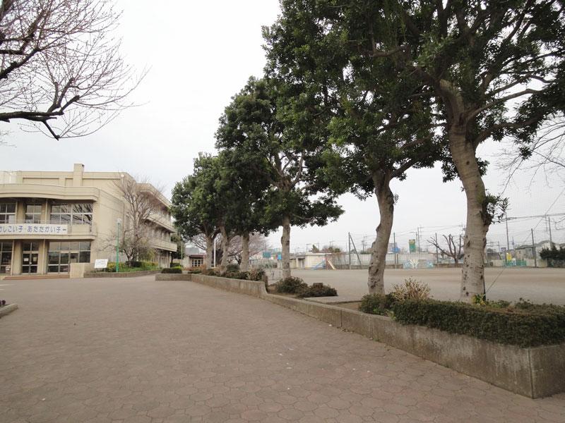 Primary school. 743m to Sagamihara Municipal Wakamatsu Elementary School