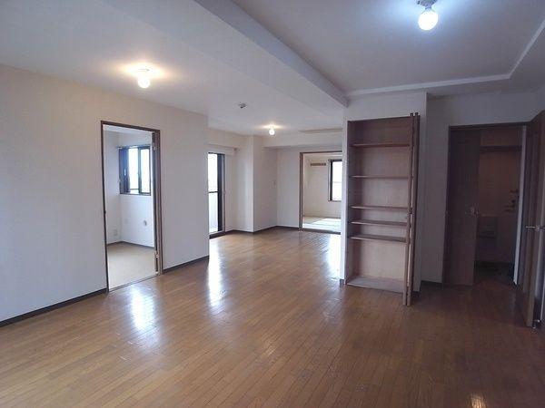 Local appearance photo. Living is.