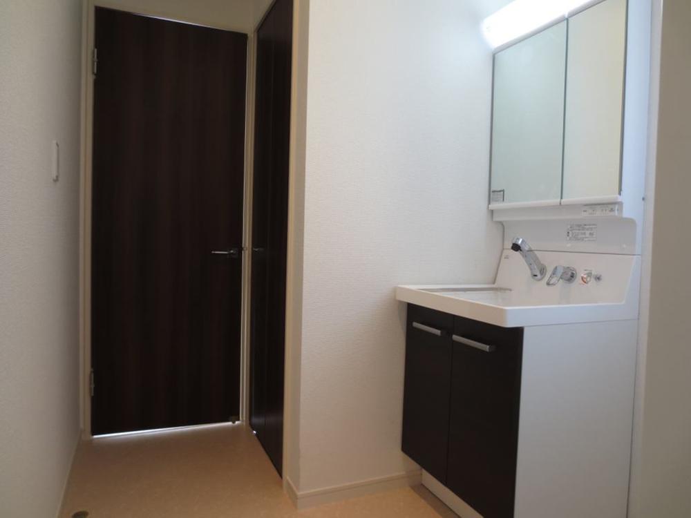 Wash basin, toilet. Washroom There is a closet storage.