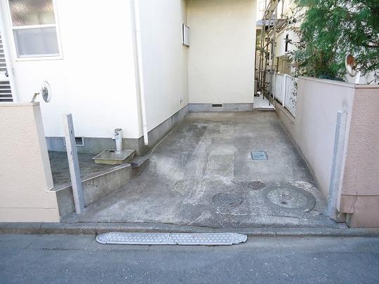 Parking lot