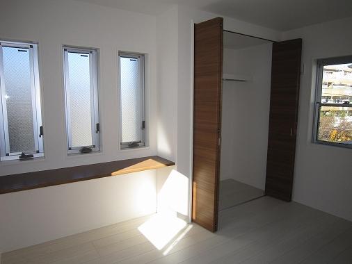 Non-living room. 2 Kaikyoshitsu