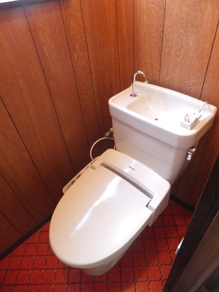 Toilet.  ☆  With warm water washing toilet seat  ☆