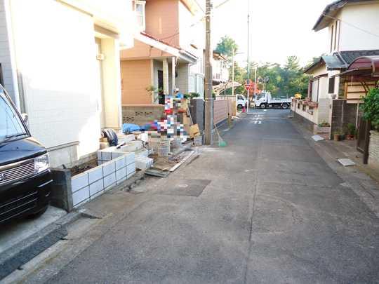 Local photos, including front road. Frontal road