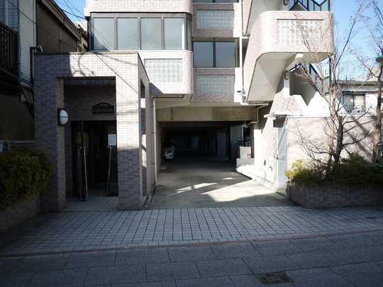 Local appearance photo