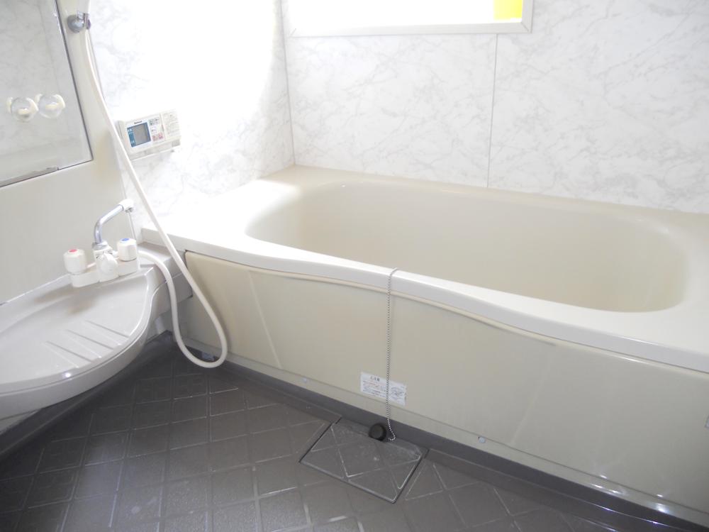 Bathroom. Indoor (July 2013) Shooting