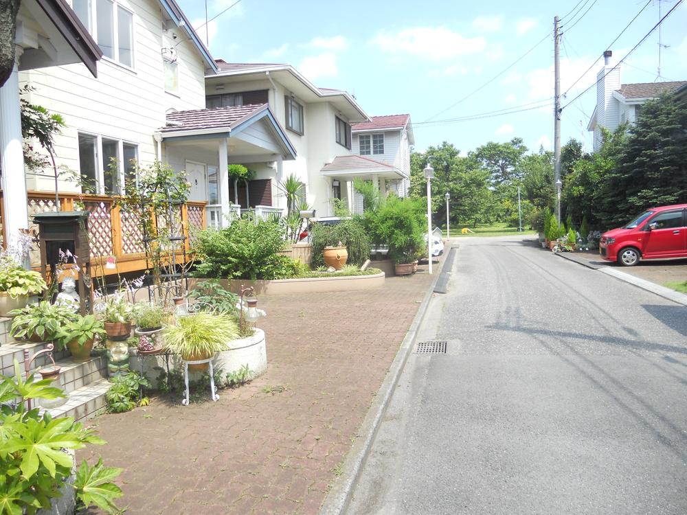 Local photos, including front road. Local (July 2013) Shooting