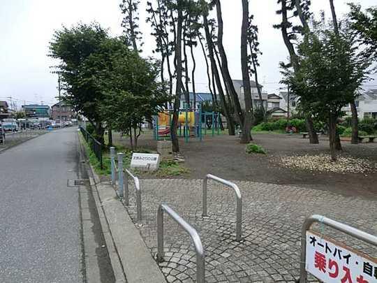 park. 694m until Bunkyo green park