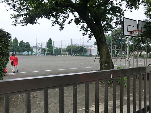 Primary school. 705m to Sagamihara Municipal Wakakusa Elementary School