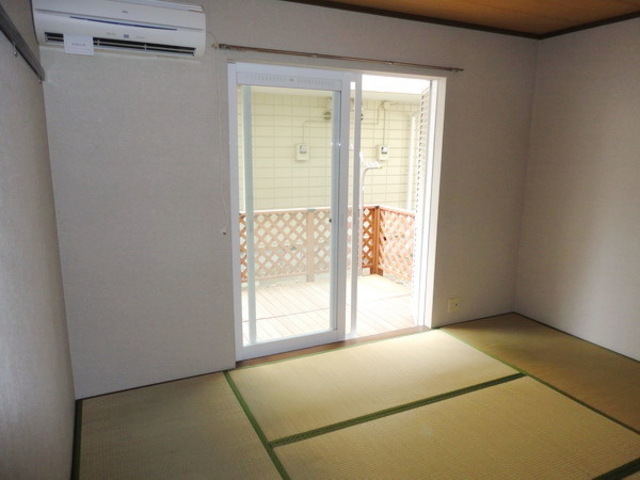Other room space.  ☆ Cool tatami room ☆