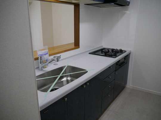 Kitchen. Stove burner ・ Water purifier built-in shower water washing, New replaced..