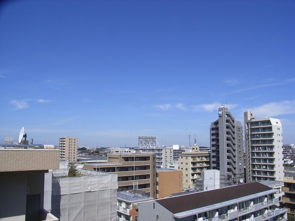 View photos from the dwelling unit. View from the site (October 2013) Shooting