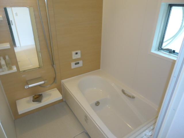 Bathroom. Bathroom has adopted a 1 pyeong type. Room (August 2013) Shooting