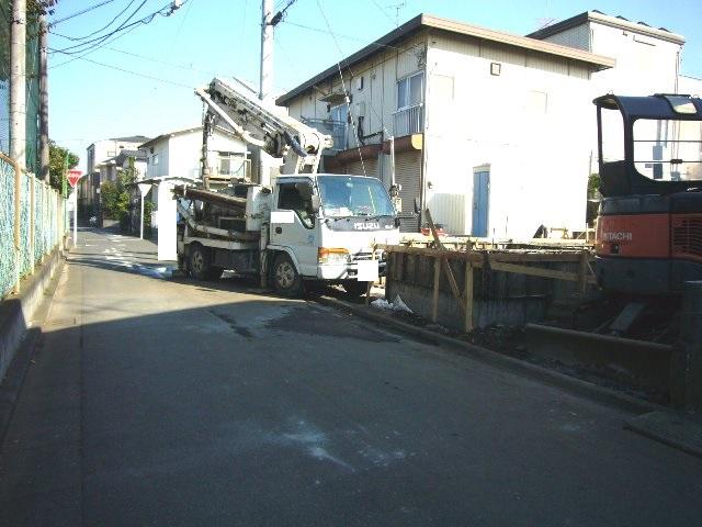 Local photos, including front road. Adjacent road