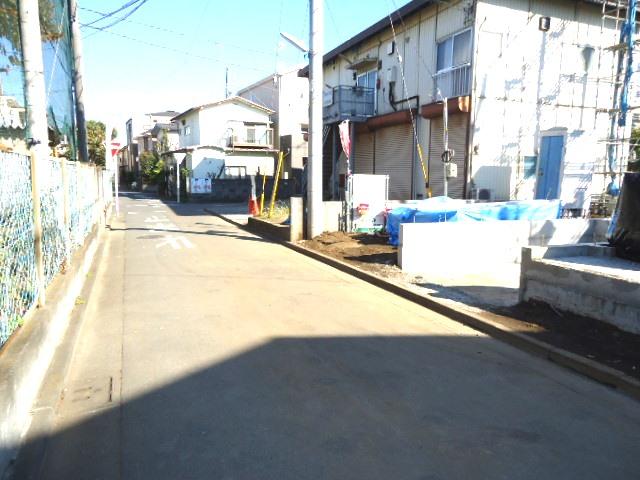 Local photos, including front road. Adjacent road