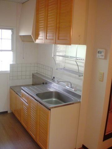 Kitchen.  ☆ kitchen ☆ You can ventilation because there is a window ☆