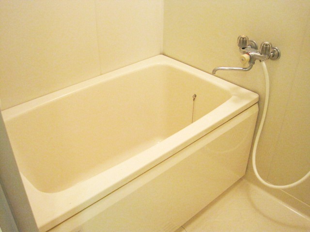 Bath. Reheating function Automatic hot water Upholstery