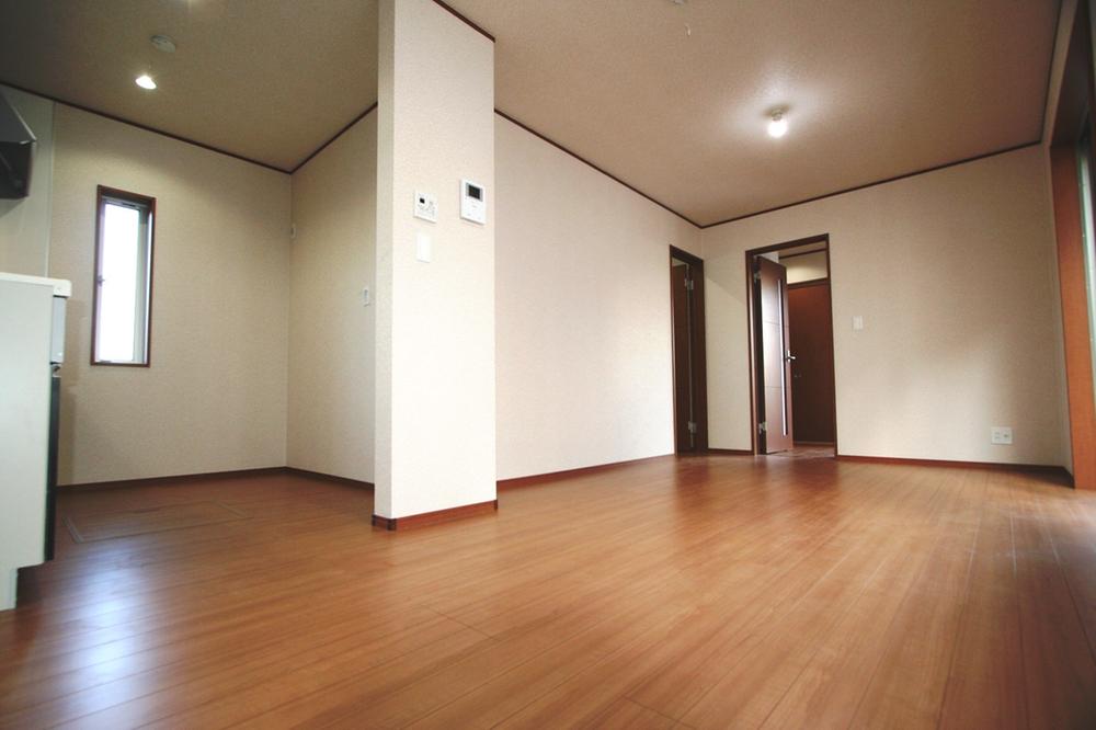 Living. Local (12 May 2013) Shooting