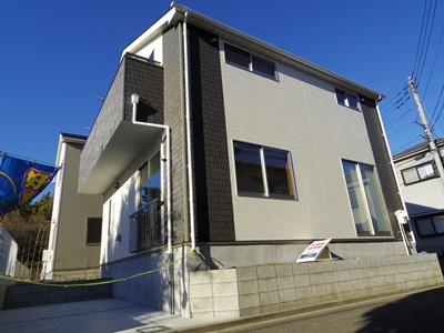 Local appearance photo. 1 Building Local (11 May 2013) Shooting