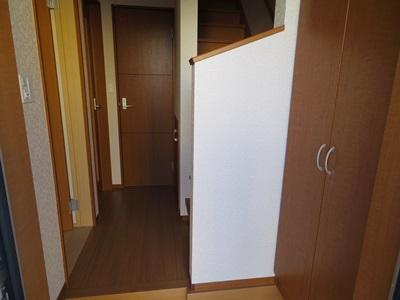 Entrance. Building 2 Local (11 May 2013) Shooting