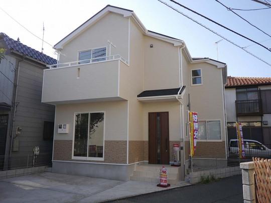 Local appearance photo. Drugstore 3-minute walk ・ Close to many commercial facilities such as the super 5-minute walk is a living convenient environment. Solar power generation systems equipped with housing.