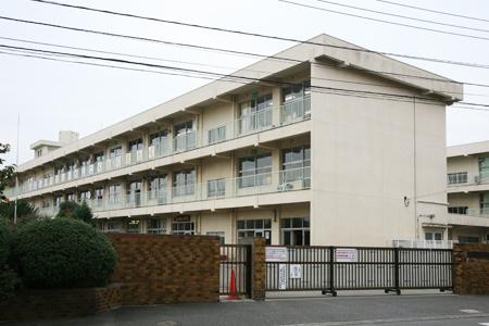Junior high school. 1200m to Taniguchi junior high school