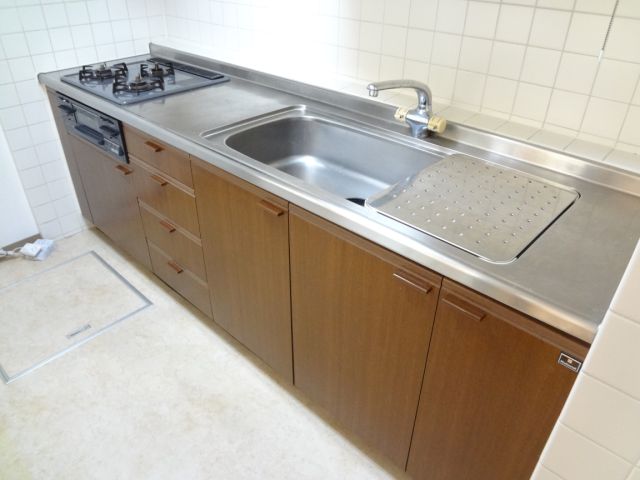 Kitchen. It is a dish easy system Kitchen