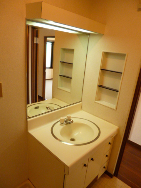 Washroom. With large mirror