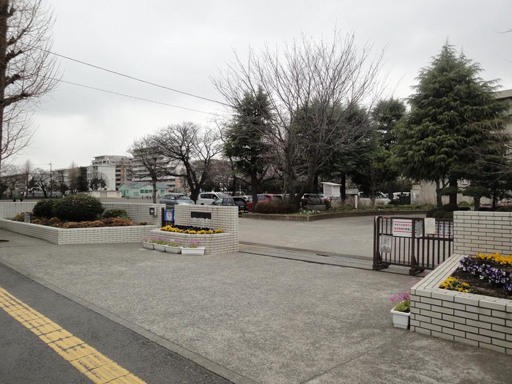 Primary school. 1353m to Sagamihara City Taniguchi stand elementary school