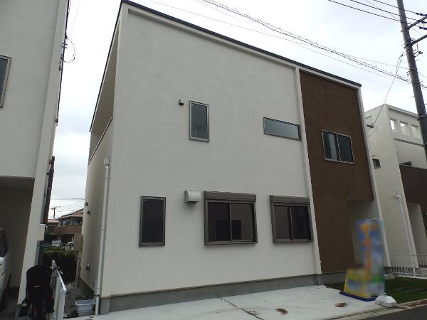 Local appearance photo. Local (10 May 2013) Shooting