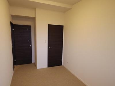 Non-living room. Indoor (10 May 2013) Shooting Western-style (2)