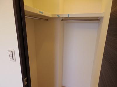 Receipt. Indoor (10 May 2013) Shooting Walk-in closet