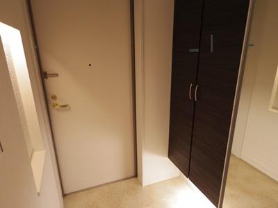 Entrance. Local (10 May 2013) Shooting