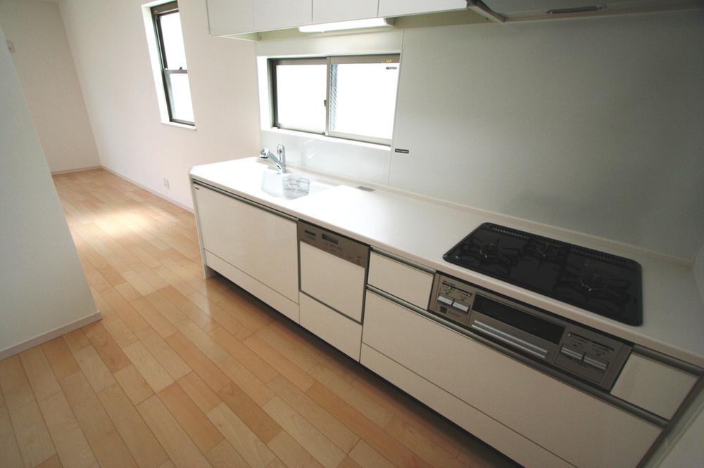 Kitchen. Local (July 2013) Shooting