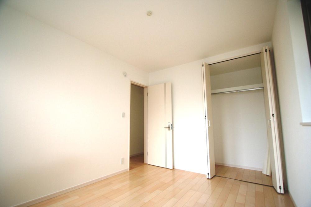 Non-living room. Local (July 2013) Shooting