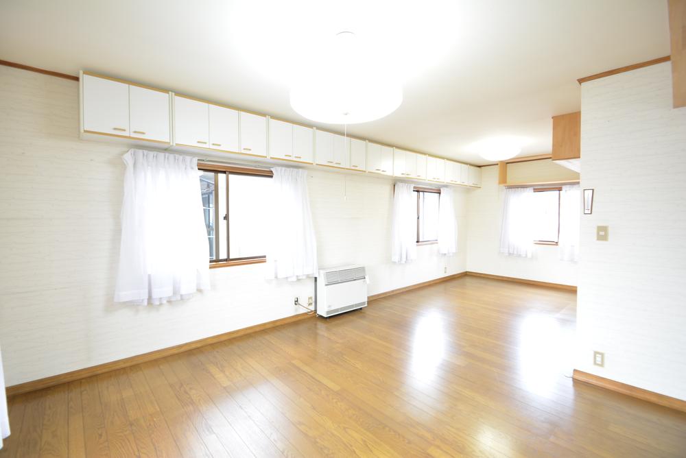 Non-living room. Large rooms are abundant storage ☆ 