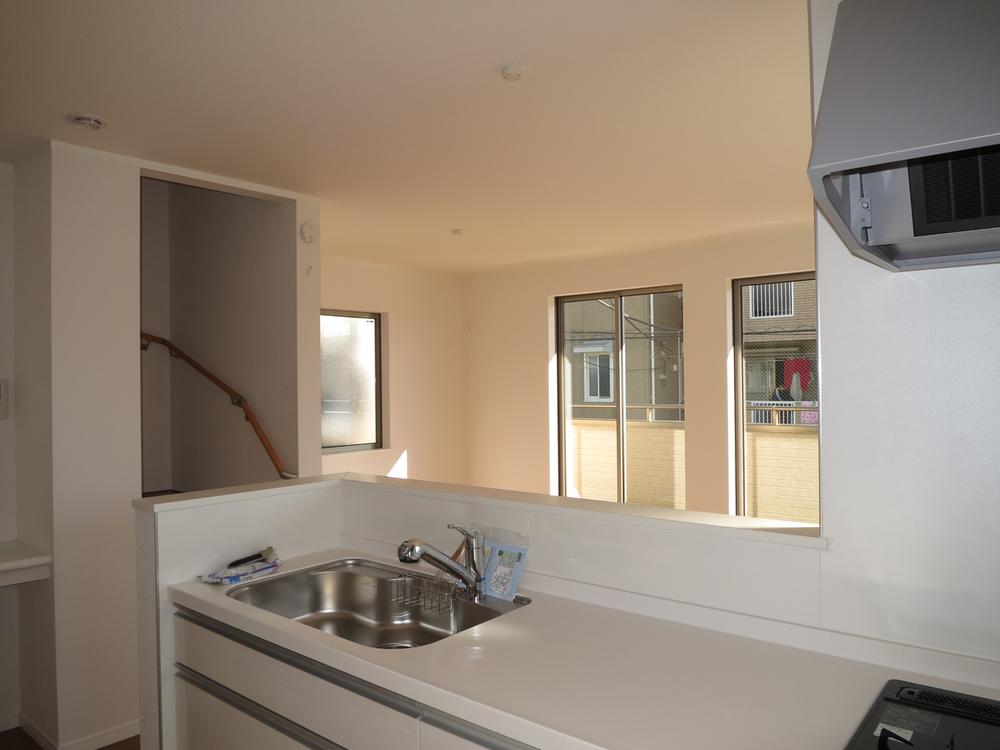 Kitchen. Local (11 May 2013) Shooting