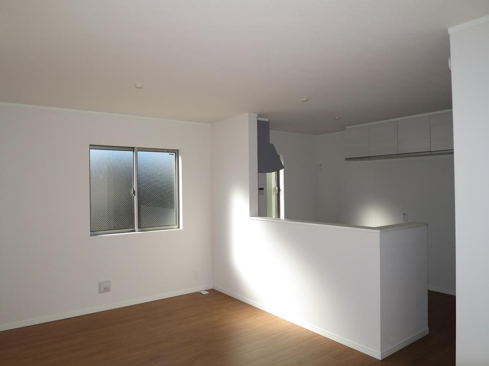 Living. Local (11 May 2013) Shooting