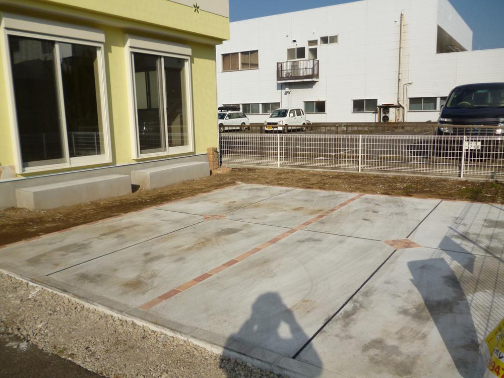 Parking lot. Local (11 May 2013) Shooting