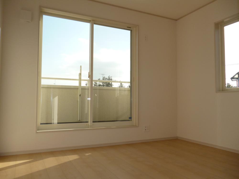 Non-living room. Indoor (11 May 2013) Shooting