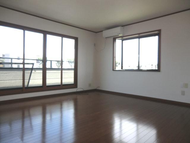 Non-living room. 3F Western-style (12 quires)