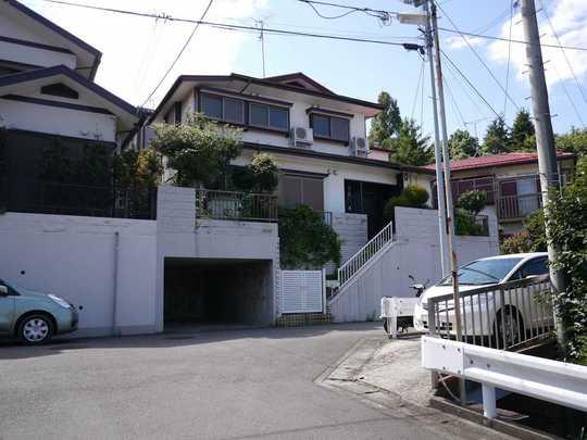 Local photos, including front road. Because of the hill, Per yang ・ View is good. Higashi-Rinkan Station 12 mins ・ Elementary and junior high school 2-minute walk ・ We are living a convenient environment located in the commercial facilities within walking distance. 